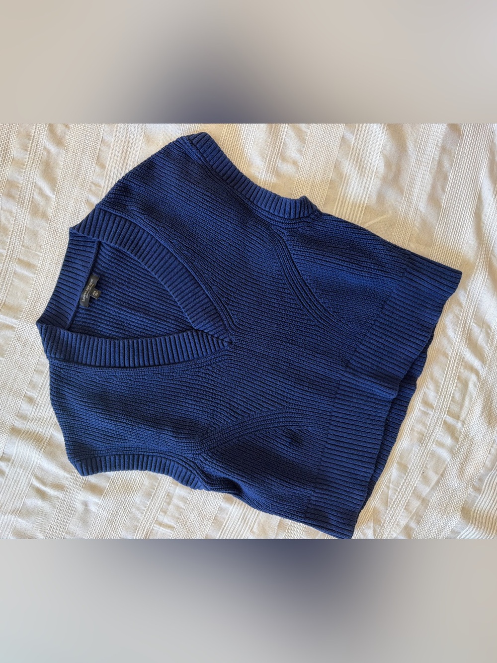 Banana Republic Women's Organic Cotton V-Neck Cropped Sweater Vest M/L